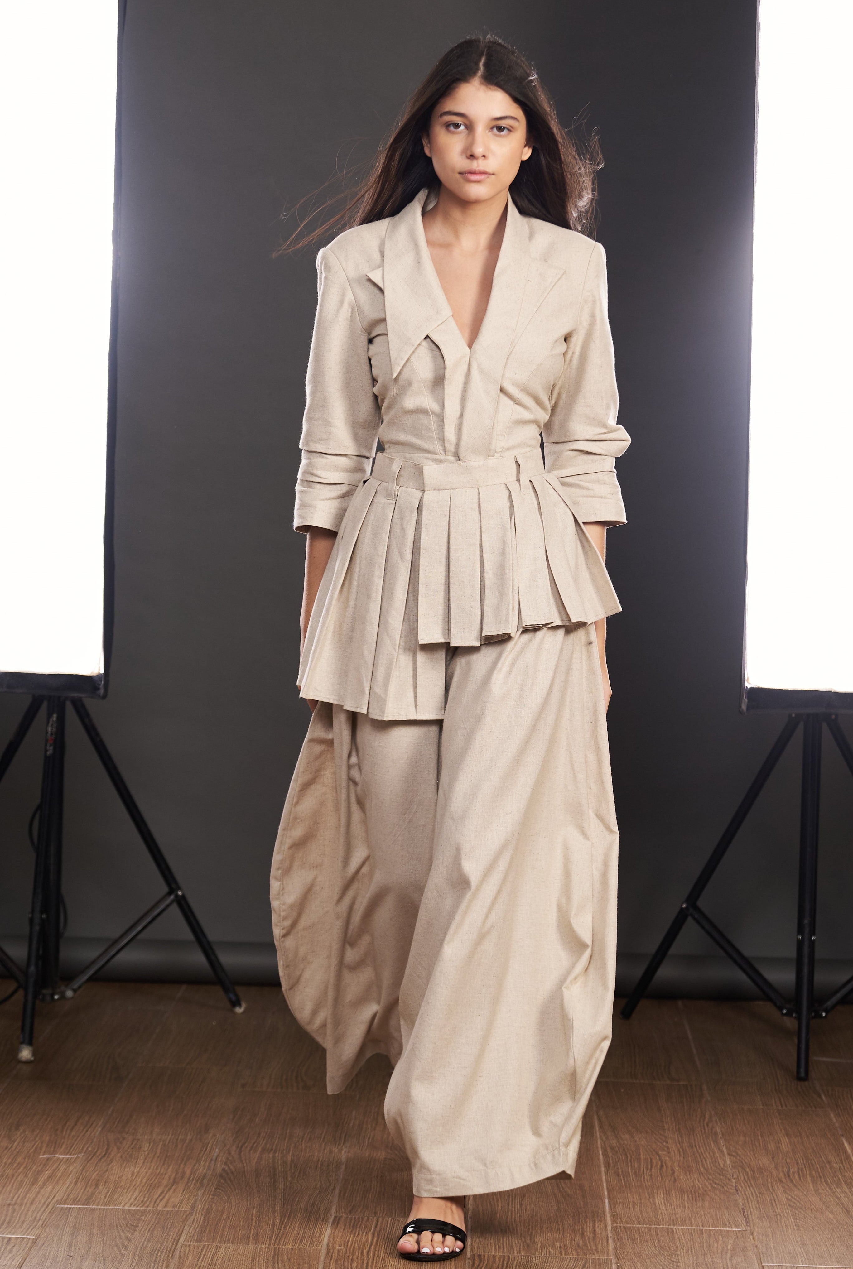 Sand Pleated Linen Pants