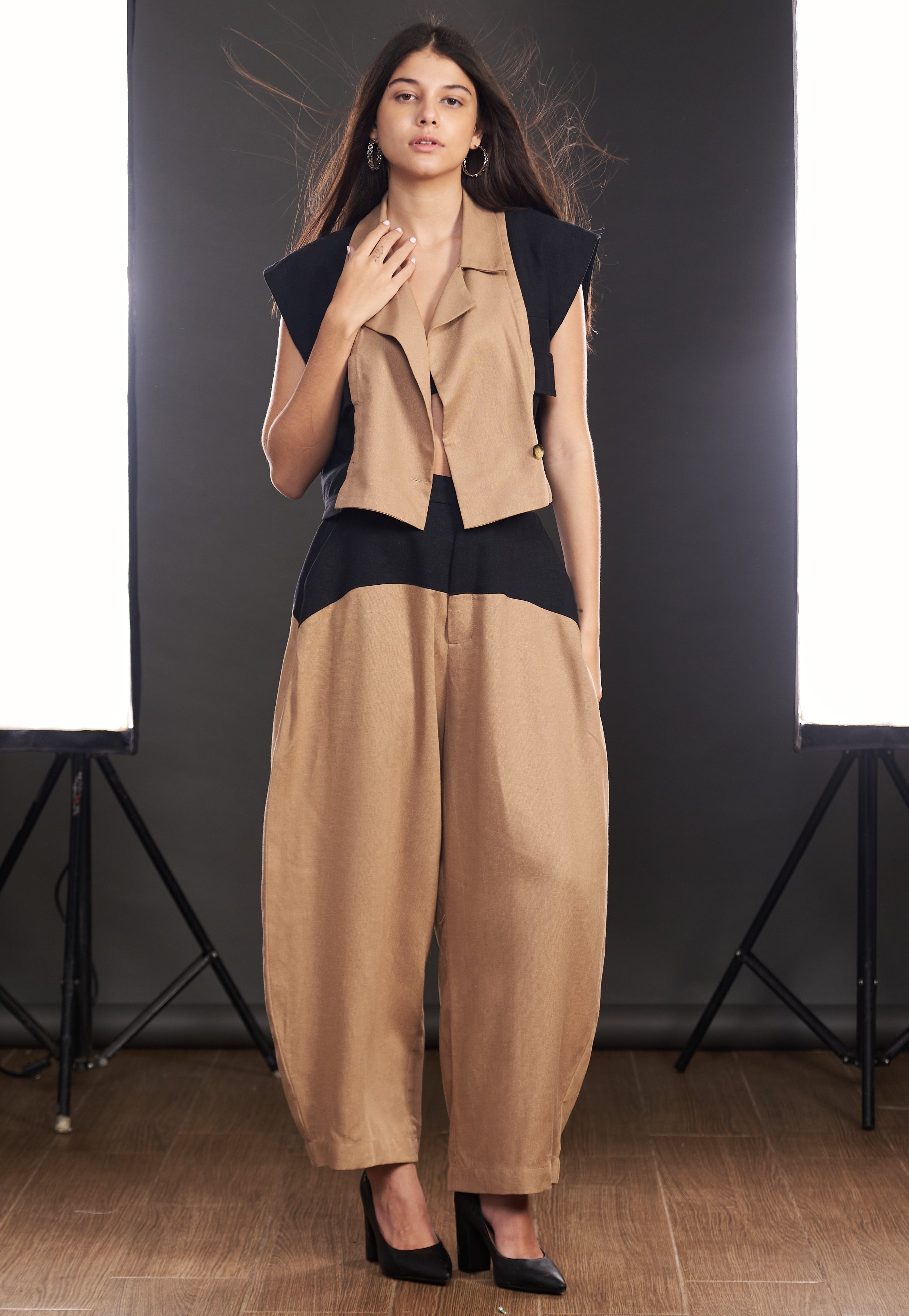 Contrast Panel Barrel Pants