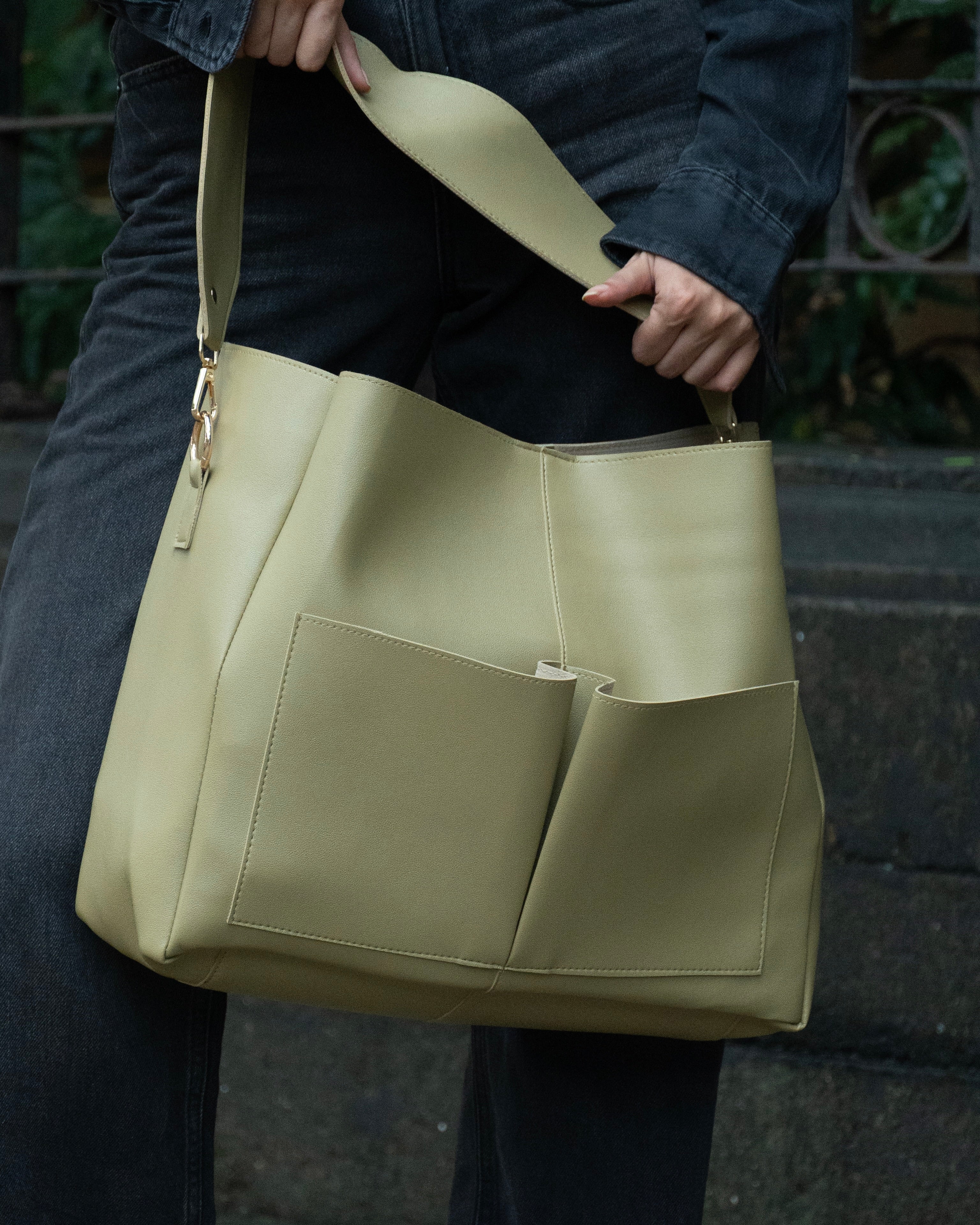 Pocket Tote