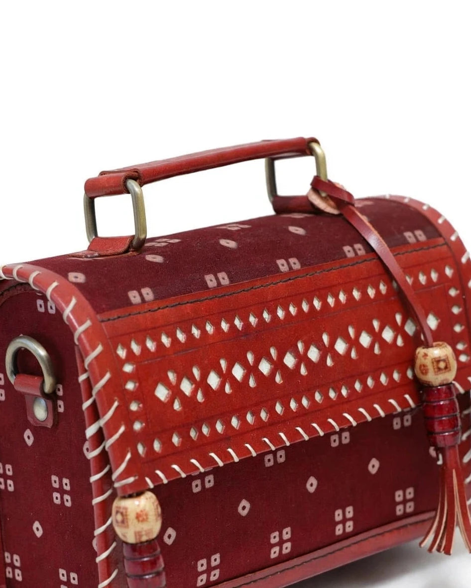 Maroon Bandhej Sling
