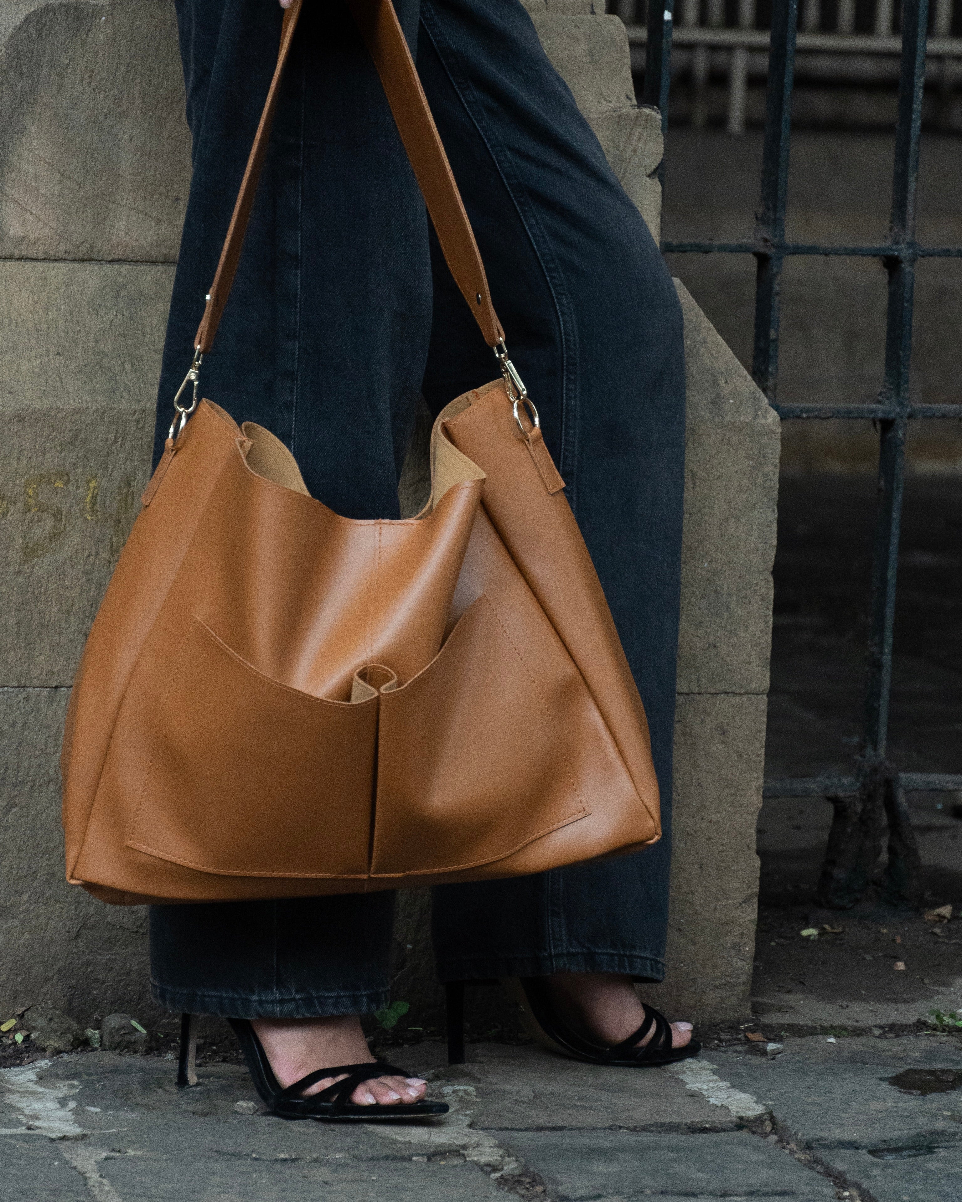 Pocket Tote