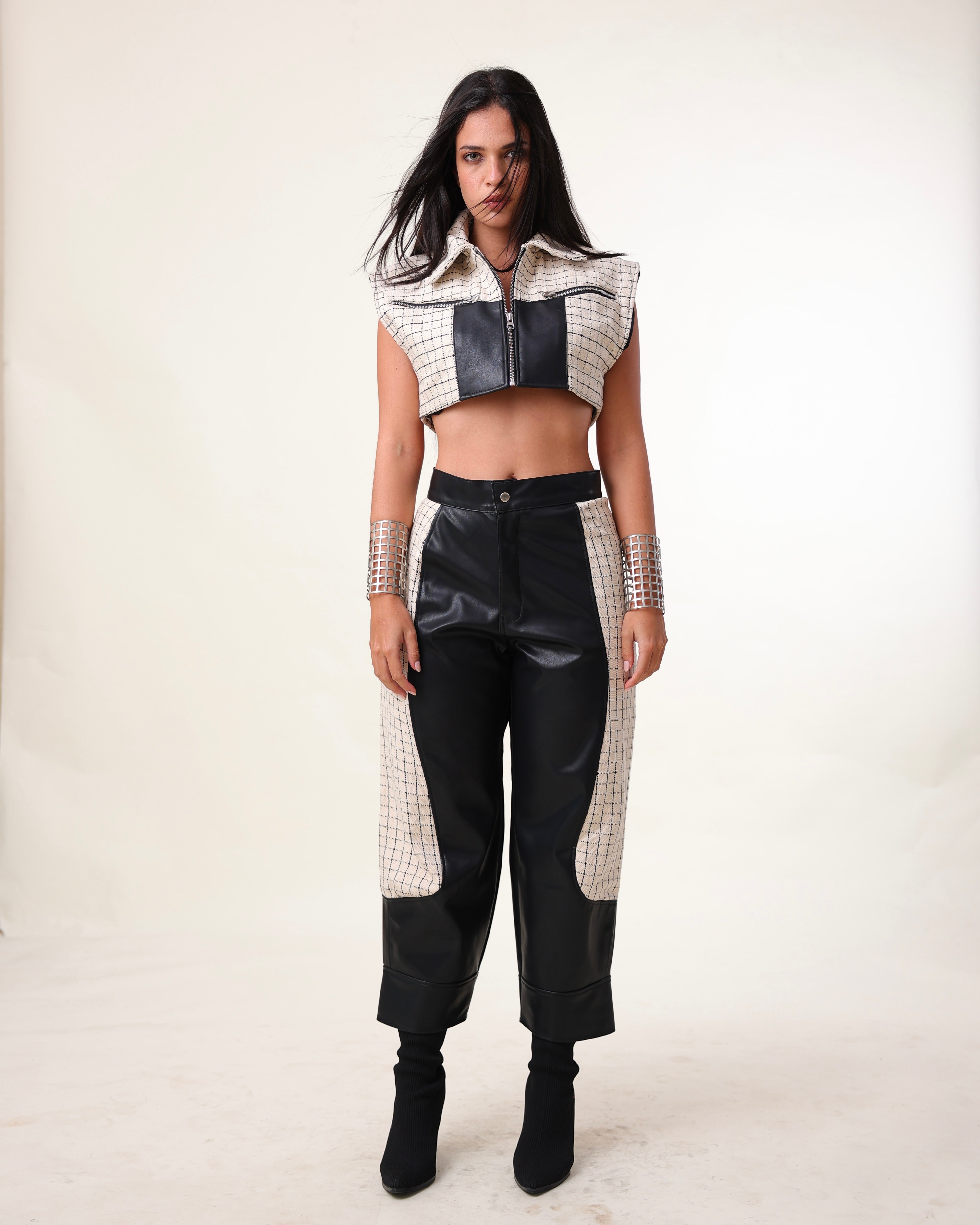 Checkered Jacquard Panelled Pant