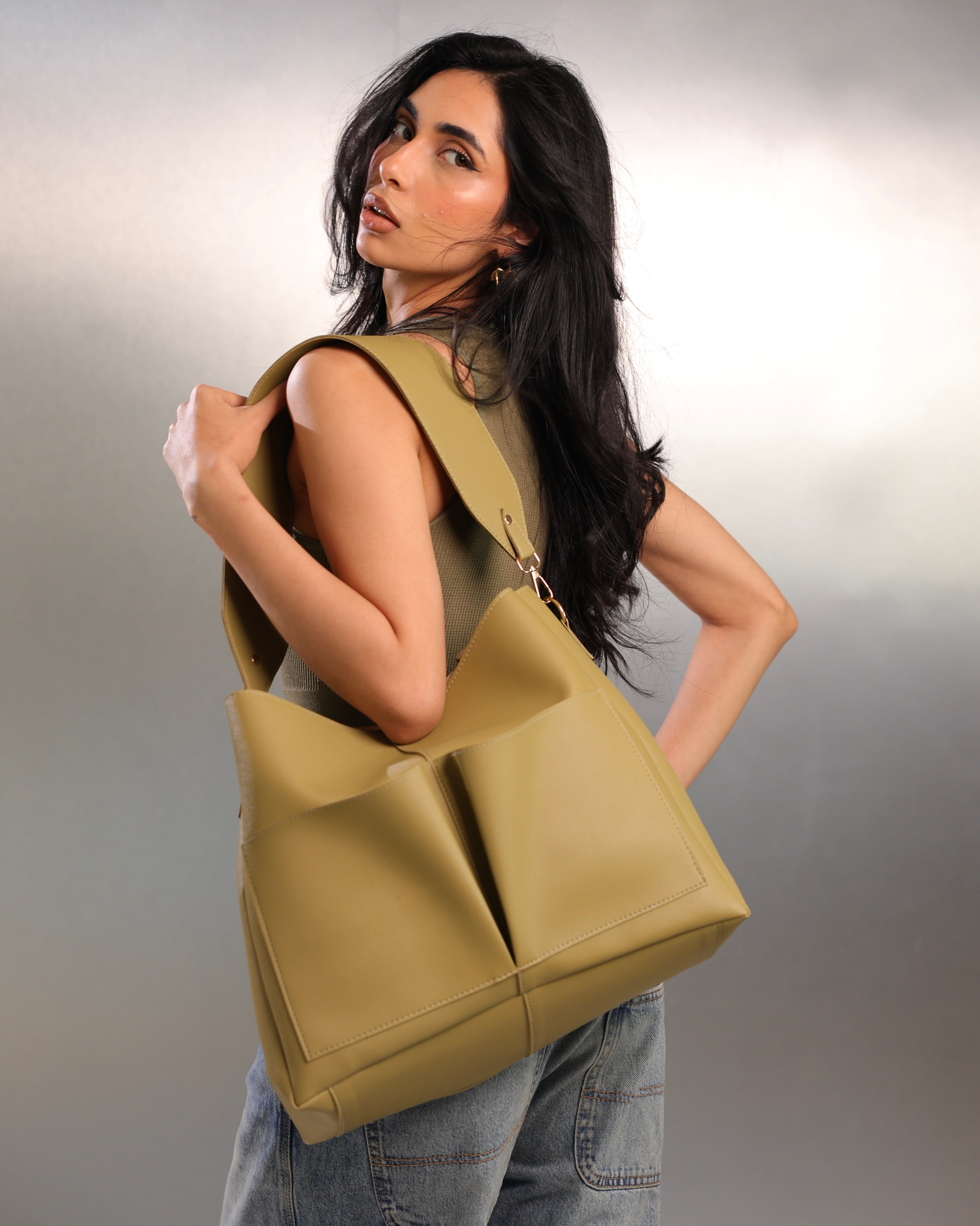 Pocket Tote