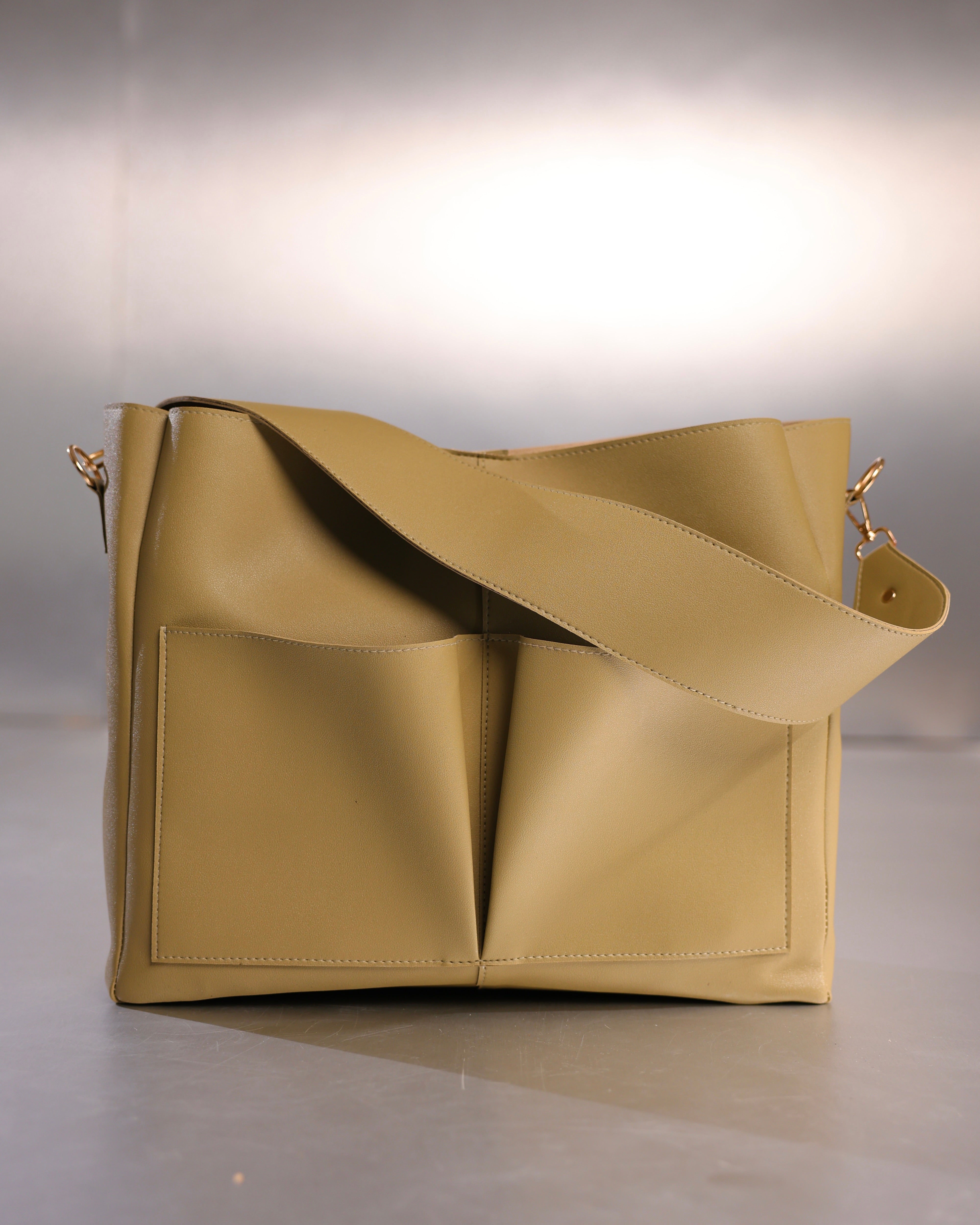 Pocket Tote