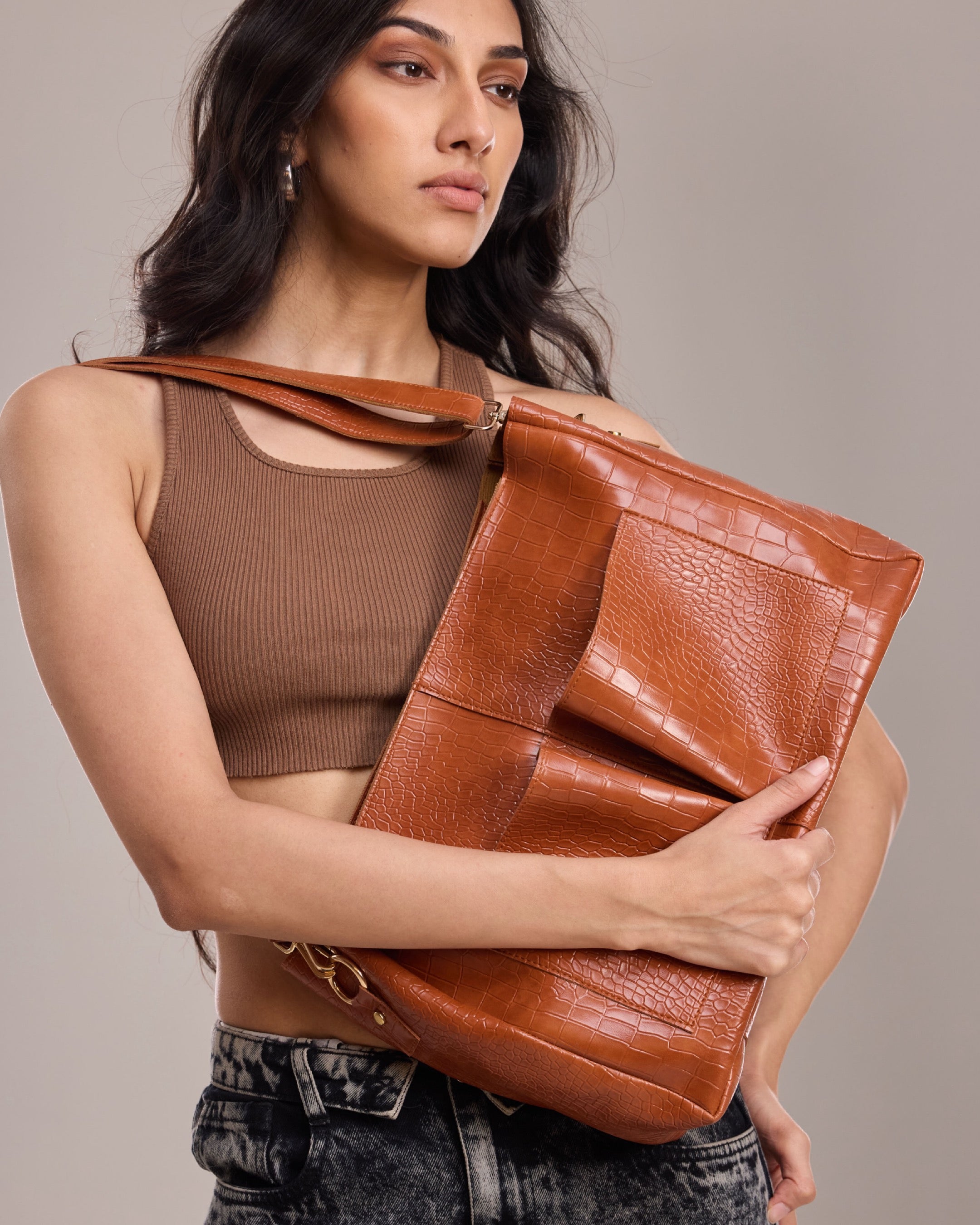 Croco Pocket Tote (Medium)